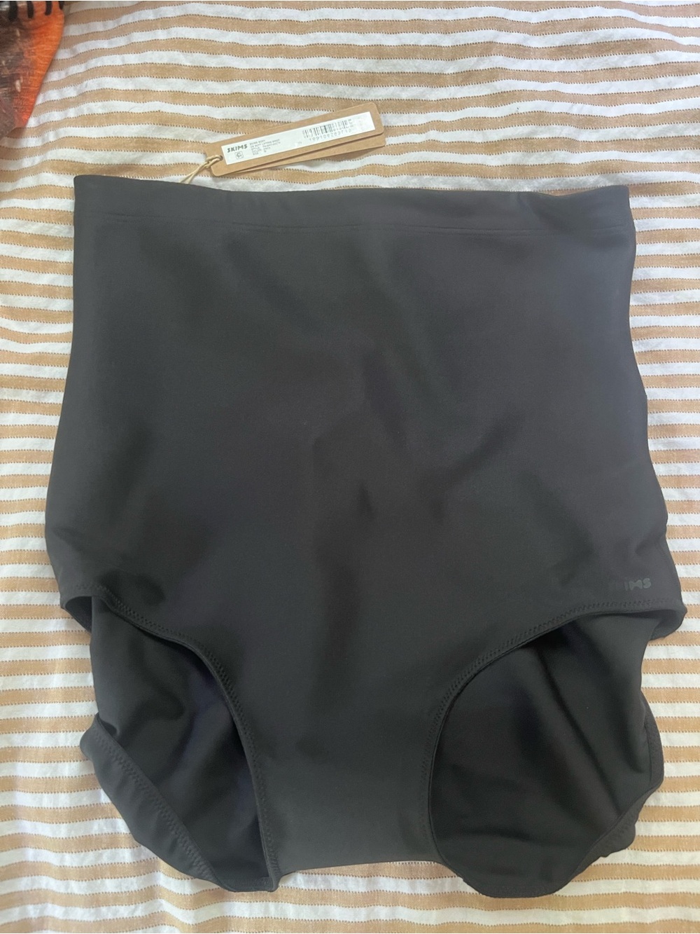 SKIMS Butt lifting briefs
